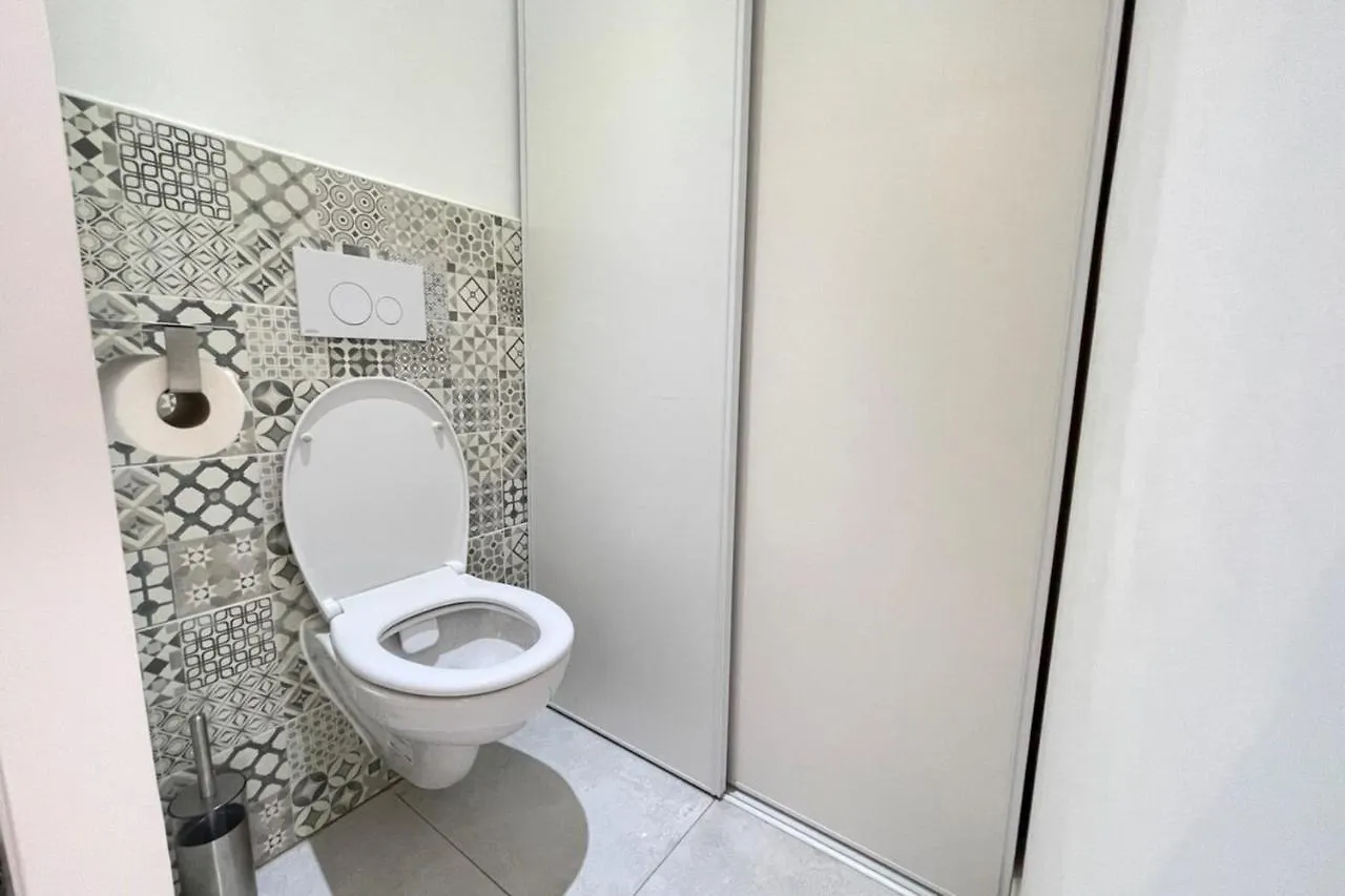 Le Petit Nid Wifinetflix Longchampgare Scnf Apartment Marseille